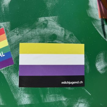Flagge mit den Farben für non-binär als Sticker